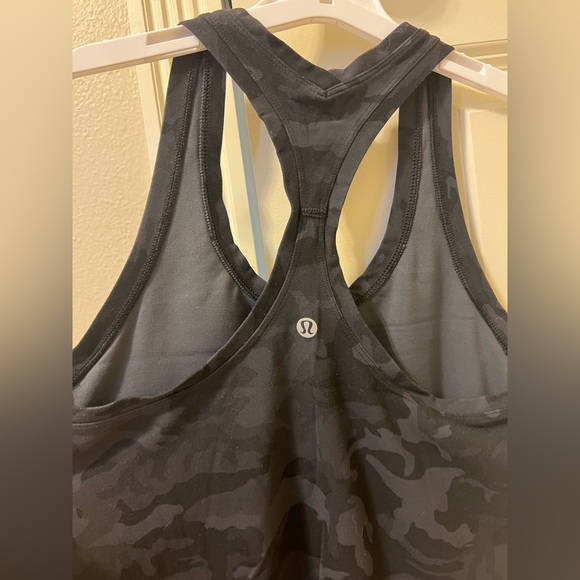 Lululemon Cool Racerback Tank Size 6 - Picture 2 of 2